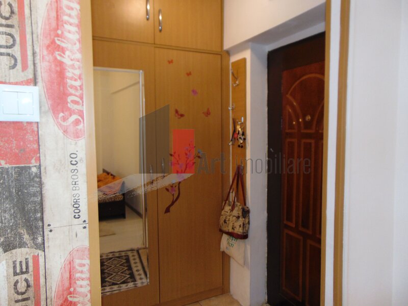 Titan, metrou, apartament cu o camera, garsoniera.